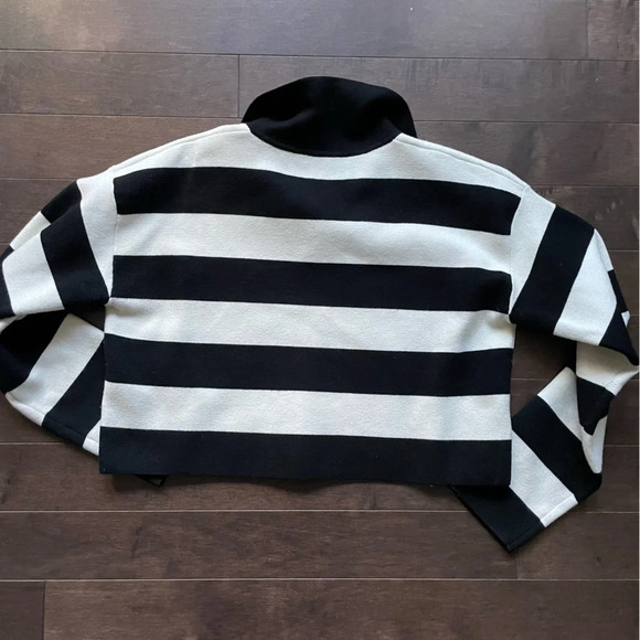 Zara Women’s Small Cropped Black  and White Polo Collar Shirt - Picture 8 of 8